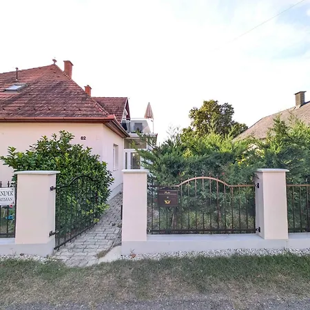 Apartmán - Balaton 18381 *