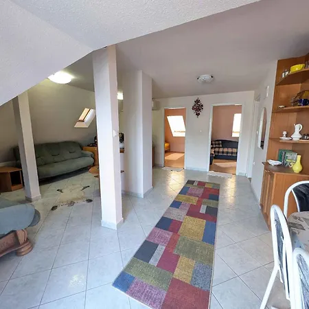 - Balaton 18381 Apartmán Balatonfenyves