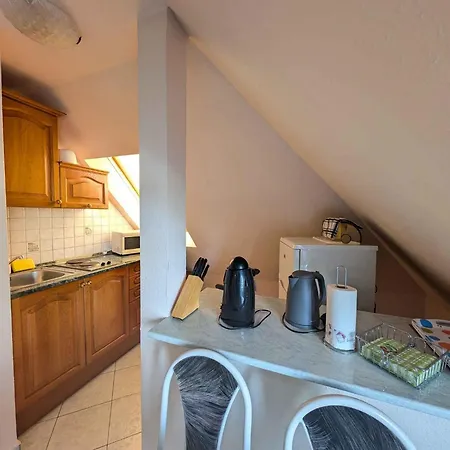 - Balaton 18381 Apartmán