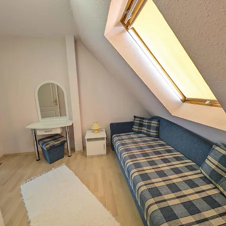 - Balaton 18381 Apartmán *