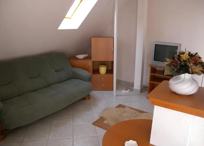 - Balaton 18381 Apartment